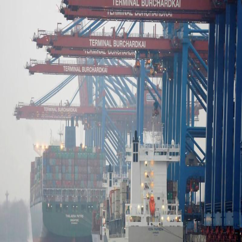Saksa antaa Kiinan Coscon ottaa 24,9%:n osuuden suurimmasta satamasta